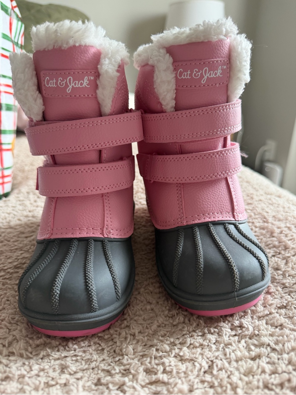 Cat & Jack Pink & Gray Faux Fur Lined Winter Snow Boots - Size 9